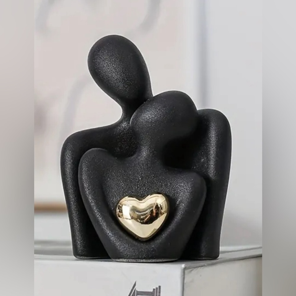 Boutique Lovely Couple Hugging Porcelain Statue Black Modern NWT